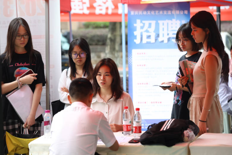 解决招聘难题，百日千万招聘专项行动启动