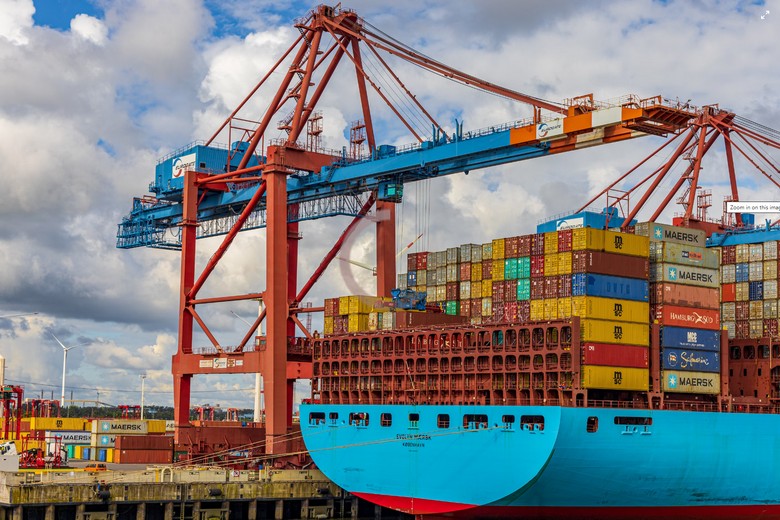 泰国、马来西亚和新加坡竞相提高港口吞吐量
